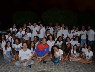 Alunos da Escola Paroquial Nossa Senhora de Fátima na Observação Prática do projeto Conheça e Descubra o Céu! - 25 de outubro de 2017 - AstroPE.